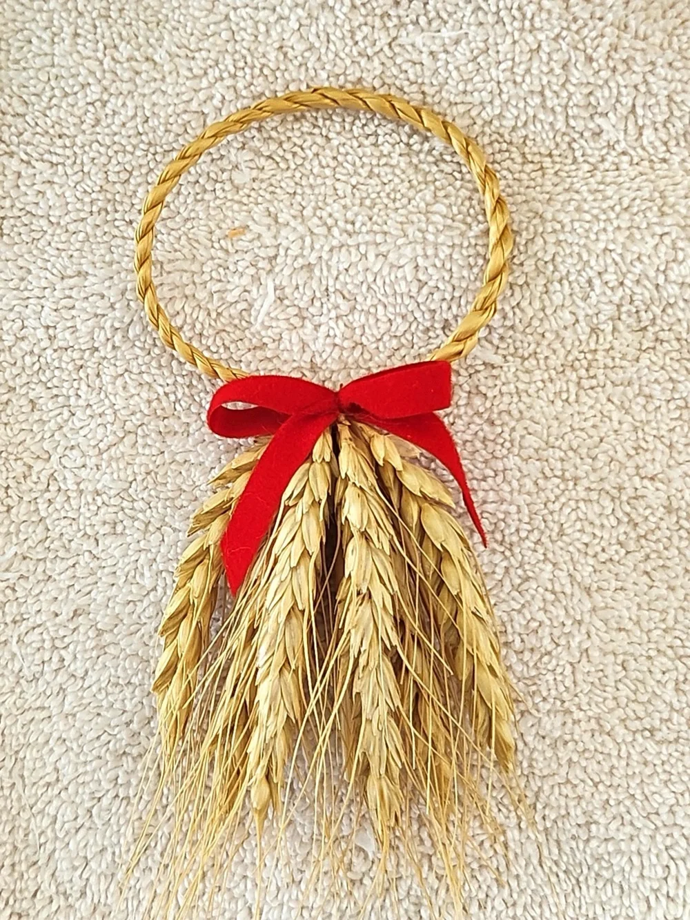 Lot 4 Wheat Sheaf & Handwoven Straw Ornaments, one Mexico 1957